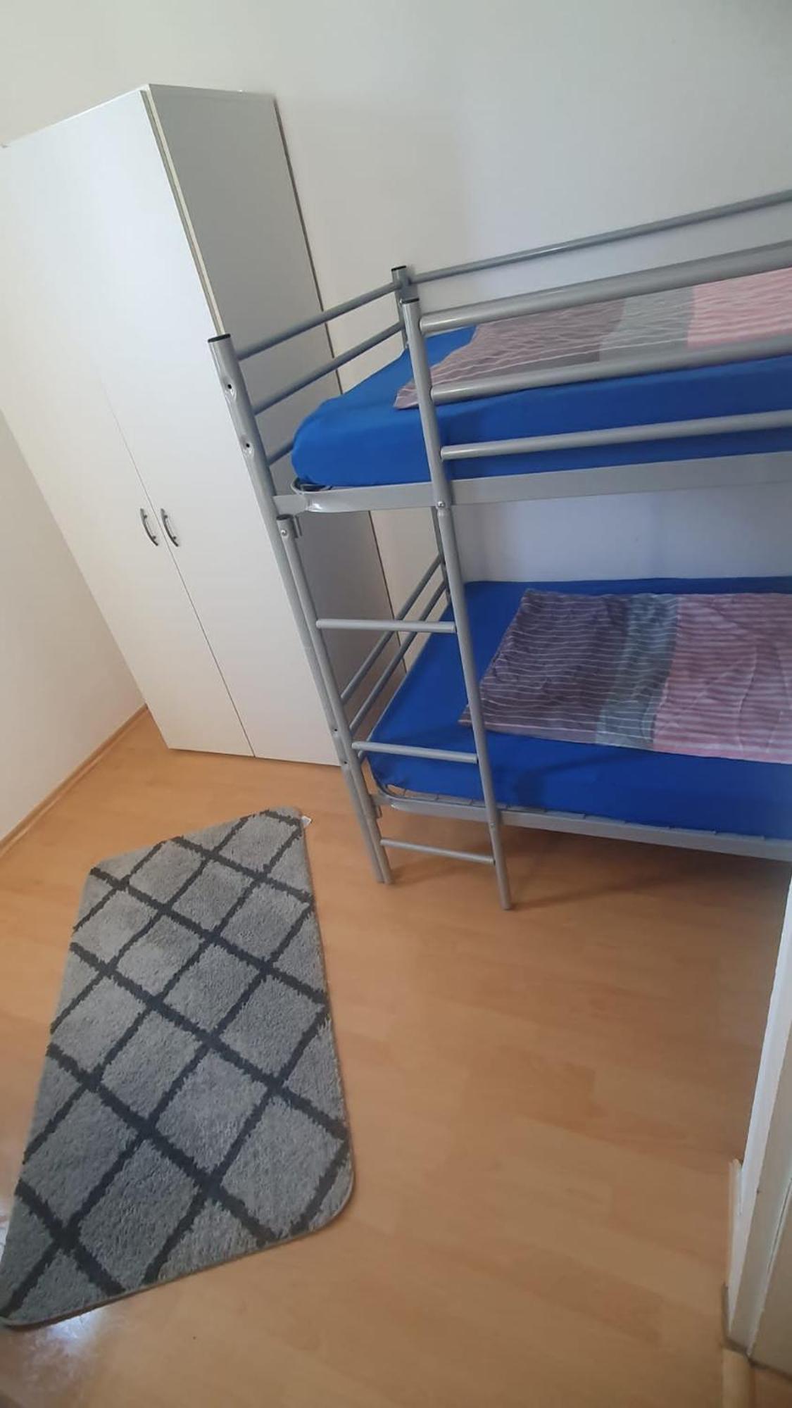 Monteur 8